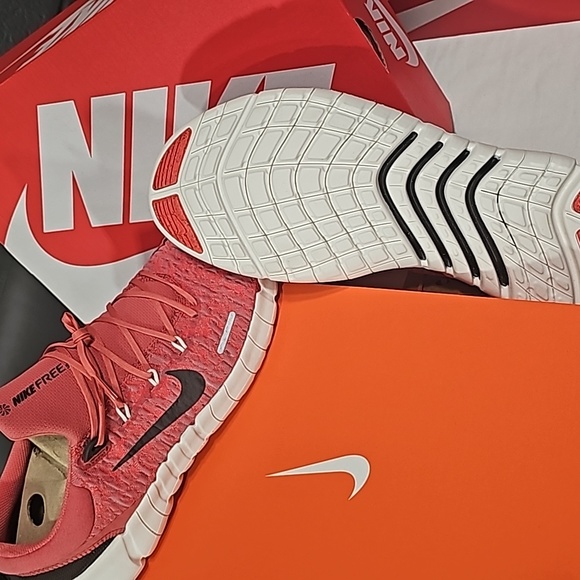 Nike sneakers - Picture 4 of 4